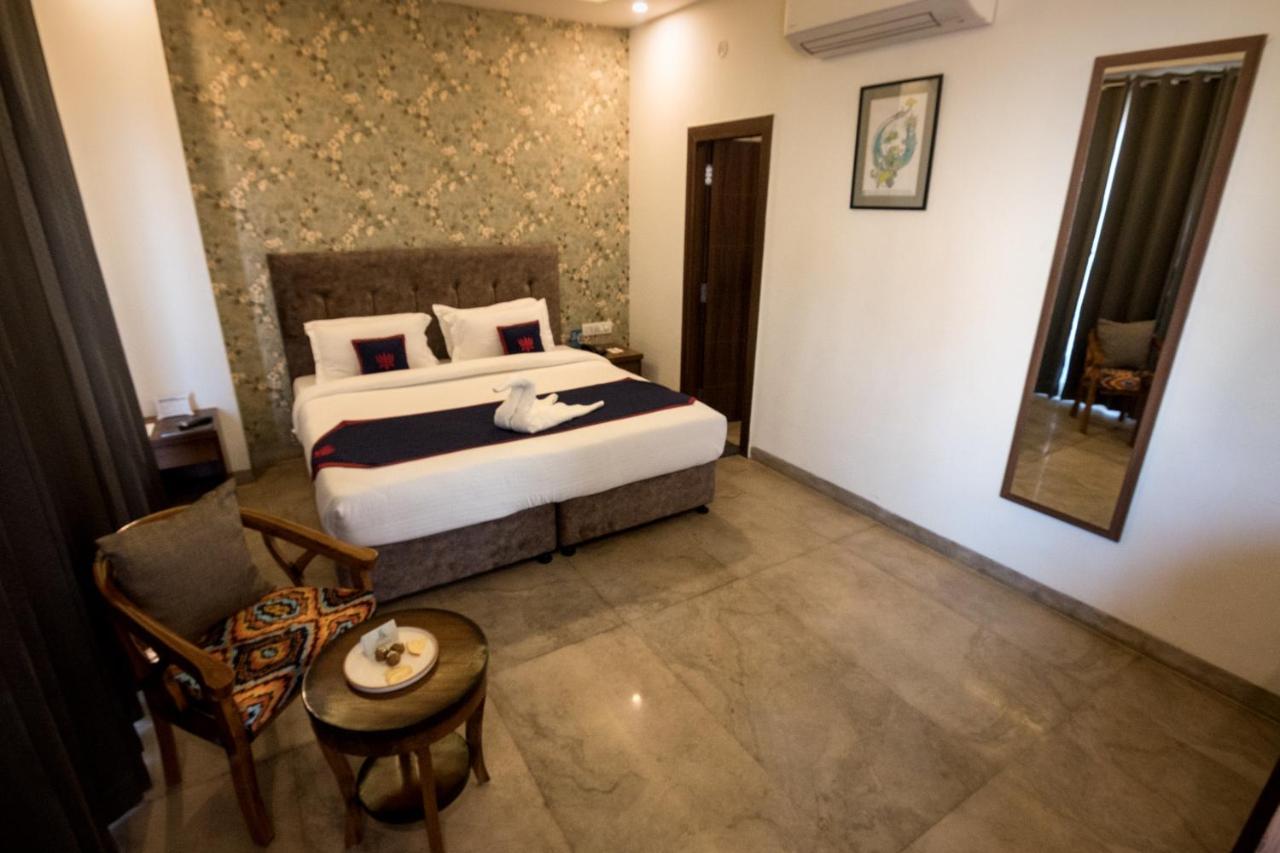 Holywater Hotel By Ganga Kinare #150 Mts From Ganga Ghat Rishīkesh Екстериор снимка
